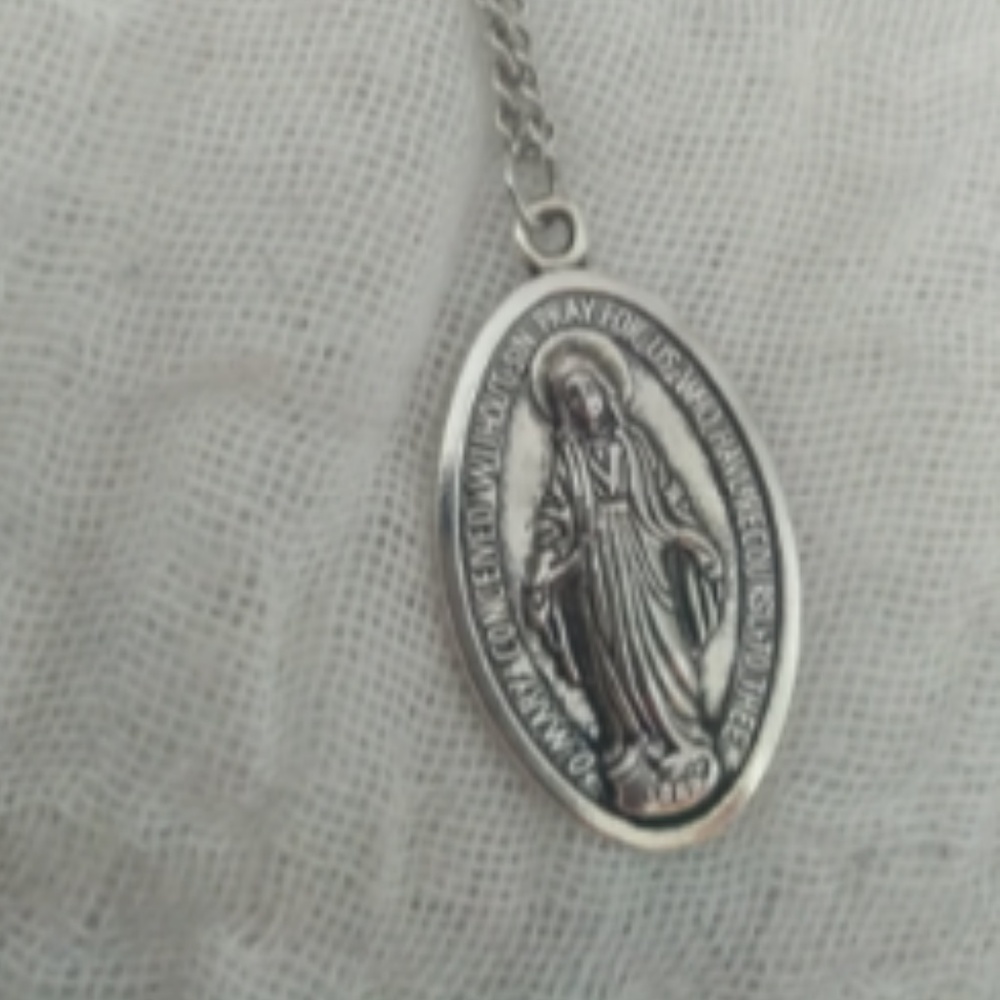DOUBLE LAYERED CROSS PENDANT NECKLACE - Picture 2 of 3